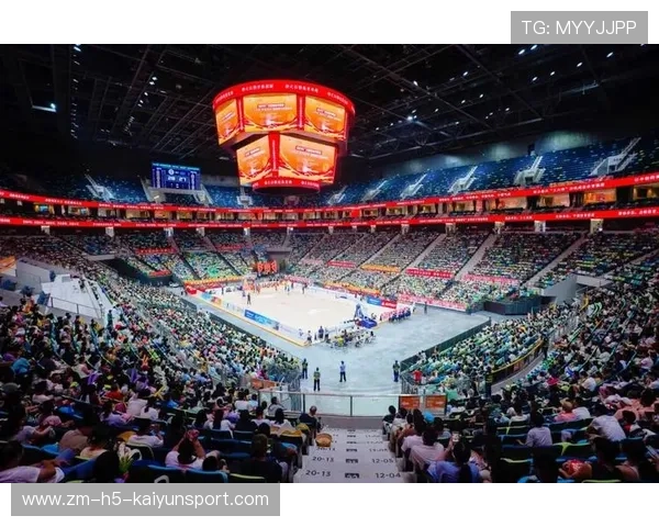 特色篮球赛场氛围营造日益提升，打造城市文化新地标，篮球赛场布置